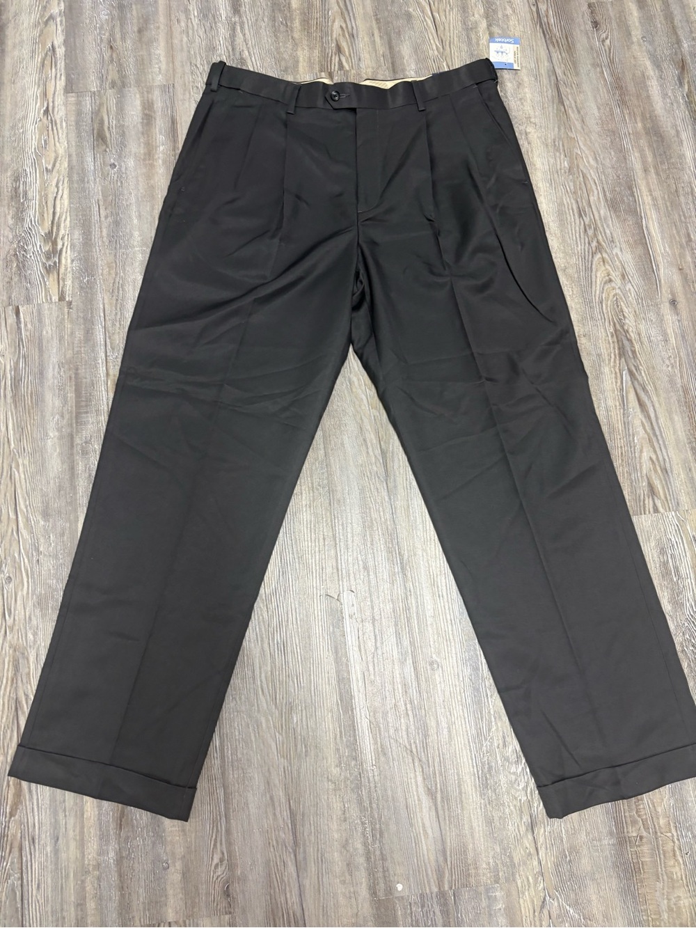Croft & Barrow Mens Pleated Dress Pants 38x32 Charcoal Gray No Iron Microfiber
